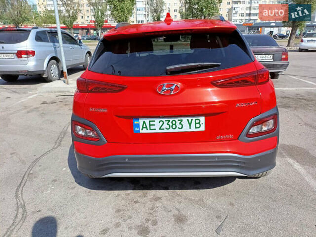 Красный Хендай Kona, объемом двигателя 0 л и пробегом 146 тыс. км за 20500 $, фото 8 на Automoto.ua