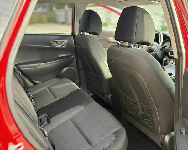 Красный Хендай Kona, объемом двигателя 0 л и пробегом 71 тыс. км за 17899 $, фото 12 на Automoto.ua