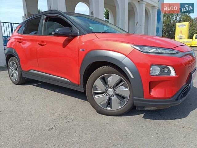 Красный Хендай Kona, объемом двигателя 0 л и пробегом 110 тыс. км за 17999 $, фото 7 на Automoto.ua