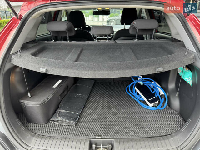 Красный Хендай Kona, объемом двигателя 0 л и пробегом 93 тыс. км за 18200 $, фото 16 на Automoto.ua