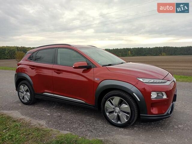 Червоний Хендай Kona, об'ємом двигуна 0 л та пробігом 156 тис. км за 16850 $, фото 7 на Automoto.ua