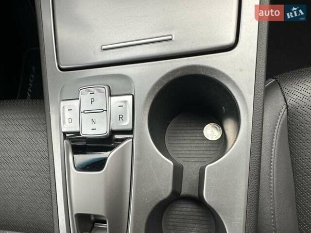 Красный Хендай Kona, объемом двигателя 0 л и пробегом 110 тыс. км за 16700 $, фото 33 на Automoto.ua