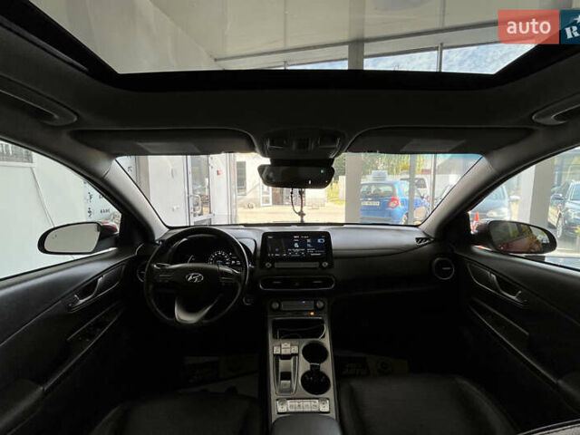 Червоний Хендай Kona, об'ємом двигуна 0 л та пробігом 103 тис. км за 18000 $, фото 19 на Automoto.ua