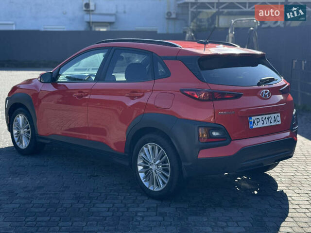 Красный Хендай Kona, объемом двигателя 2 л и пробегом 105 тыс. км за 14900 $, фото 3 на Automoto.ua
