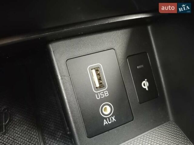 Червоний Хендай Kona, об'ємом двигуна 0 л та пробігом 156 тис. км за 16850 $, фото 57 на Automoto.ua