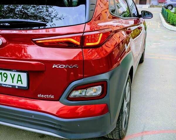 Красный Хендай Kona, объемом двигателя 0 л и пробегом 154 тыс. км за 17200 $, фото 12 на Automoto.ua