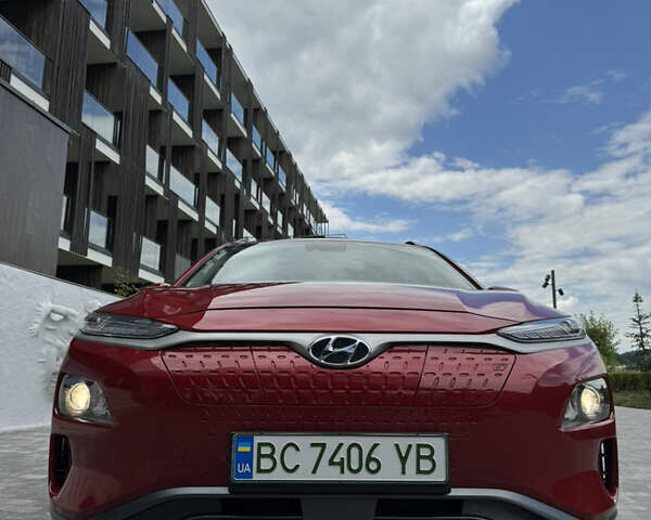 Красный Хендай Kona, объемом двигателя 0 л и пробегом 93 тыс. км за 18200 $, фото 5 на Automoto.ua