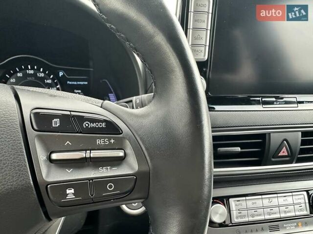 Красный Хендай Kona, объемом двигателя 0 л и пробегом 110 тыс. км за 16700 $, фото 27 на Automoto.ua