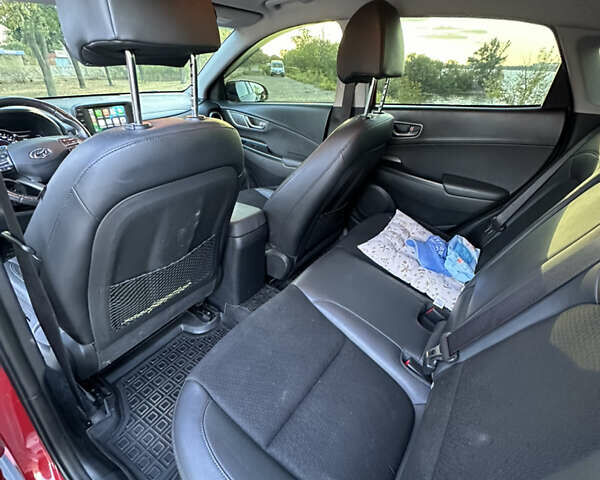 Красный Хендай Kona, объемом двигателя 0 л и пробегом 153 тыс. км за 15999 $, фото 20 на Automoto.ua