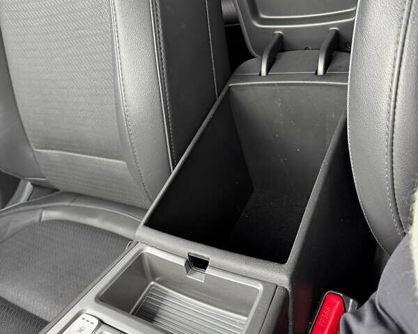 Красный Хендай Kona, объемом двигателя 0 л и пробегом 90 тыс. км за 14000 $, фото 15 на Automoto.ua