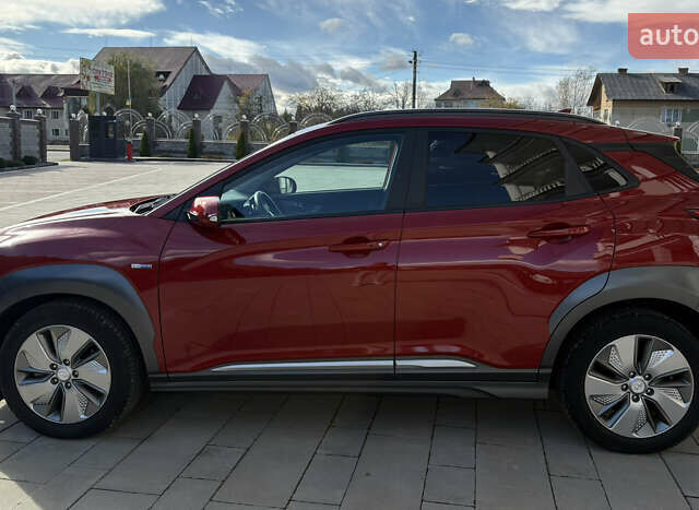 Красный Хендай Kona, объемом двигателя 0 л и пробегом 71 тыс. км за 17899 $, фото 8 на Automoto.ua