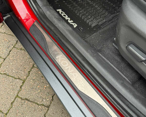 Красный Хендай Kona, объемом двигателя 0 л и пробегом 90 тыс. км за 14000 $, фото 29 на Automoto.ua