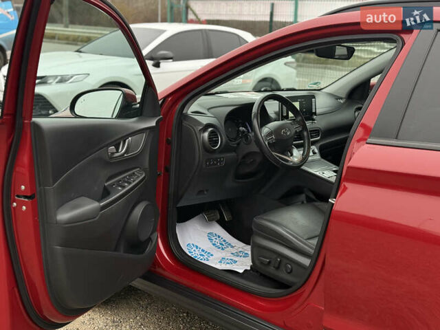Красный Хендай Kona, объемом двигателя 0 л и пробегом 83 тыс. км за 17700 $, фото 20 на Automoto.ua