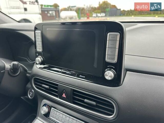 Красный Хендай Kona, объемом двигателя 0 л и пробегом 110 тыс. км за 16700 $, фото 34 на Automoto.ua