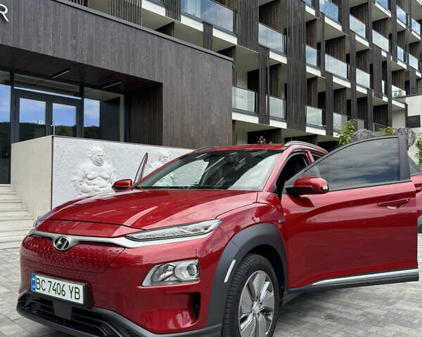 Красный Хендай Kona, объемом двигателя 0 л и пробегом 93 тыс. км за 18200 $, фото 4 на Automoto.ua