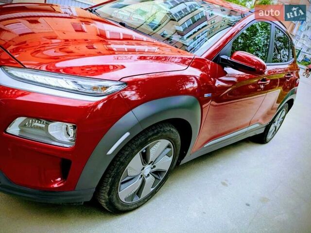 Красный Хендай Kona, объемом двигателя 0 л и пробегом 154 тыс. км за 17200 $, фото 17 на Automoto.ua
