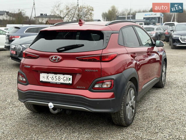Красный Хендай Kona, объемом двигателя 0 л и пробегом 83 тыс. км за 17700 $, фото 4 на Automoto.ua