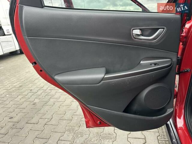 Красный Хендай Kona, объемом двигателя 0 л и пробегом 153 тыс. км за 16190 $, фото 19 на Automoto.ua