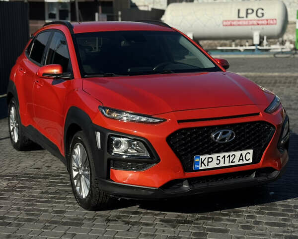 Красный Хендай Kona, объемом двигателя 2 л и пробегом 105 тыс. км за 14900 $, фото 7 на Automoto.ua