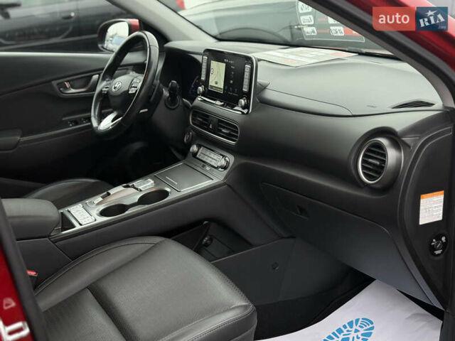Красный Хендай Kona, объемом двигателя 0 л и пробегом 83 тыс. км за 17700 $, фото 13 на Automoto.ua