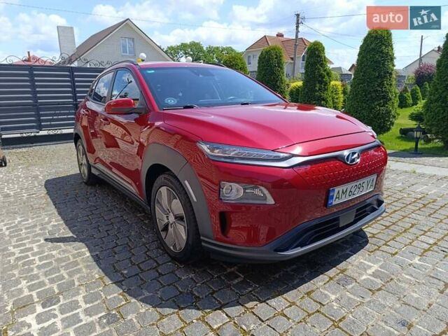 Червоний Хендай Kona, об'ємом двигуна 0 л та пробігом 87 тис. км за 16500 $, фото 2 на Automoto.ua