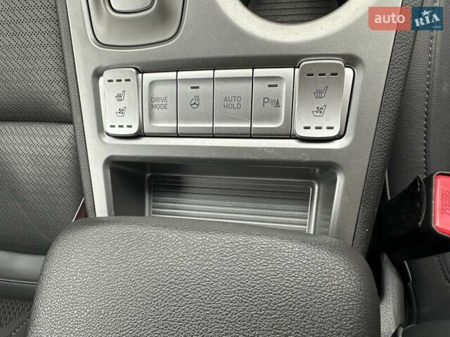 Красный Хендай Kona, объемом двигателя 0 л и пробегом 153 тыс. км за 16190 $, фото 29 на Automoto.ua