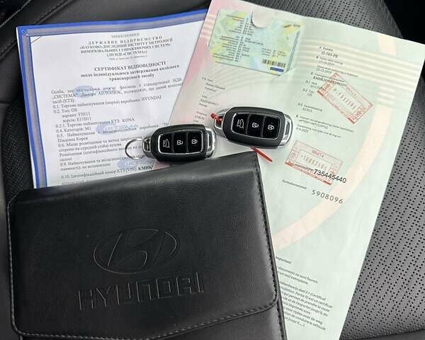 Красный Хендай Kona, объемом двигателя 0 л и пробегом 153 тыс. км за 16190 $, фото 40 на Automoto.ua