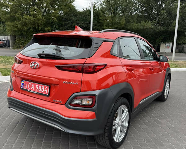 Красный Хендай Kona, объемом двигателя 0 л и пробегом 99 тыс. км за 16900 $, фото 25 на Automoto.ua