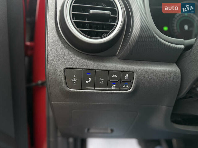 Красный Хендай Kona, объемом двигателя 0 л и пробегом 83 тыс. км за 17700 $, фото 17 на Automoto.ua