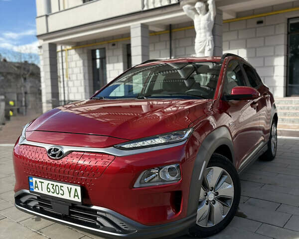 Красный Хендай Kona, объемом двигателя 0 л и пробегом 71 тыс. км за 17899 $, фото 1 на Automoto.ua