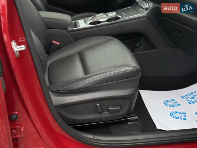Красный Хендай Kona, объемом двигателя 0 л и пробегом 83 тыс. км за 17700 $, фото 12 на Automoto.ua