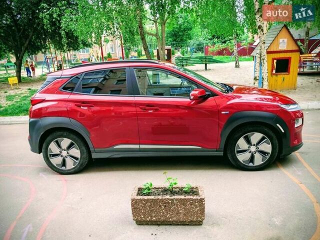 Красный Хендай Kona, объемом двигателя 0 л и пробегом 154 тыс. км за 17200 $, фото 9 на Automoto.ua
