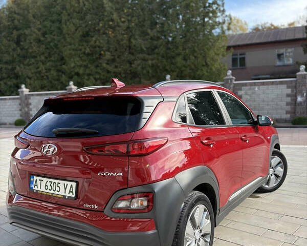 Красный Хендай Kona, объемом двигателя 0 л и пробегом 71 тыс. км за 17899 $, фото 5 на Automoto.ua