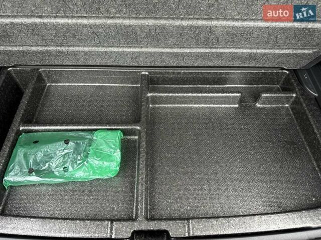 Красный Хендай Kona, объемом двигателя 0 л и пробегом 110 тыс. км за 16700 $, фото 13 на Automoto.ua