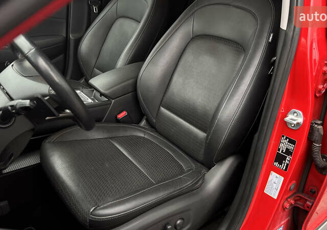 Красный Хендай Kona, объемом двигателя 0 л и пробегом 70 тыс. км за 19917 $, фото 9 на Automoto.ua