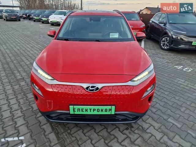 Красный Хендай Kona, объемом двигателя 0 л и пробегом 104 тыс. км за 17800 $, фото 7 на Automoto.ua