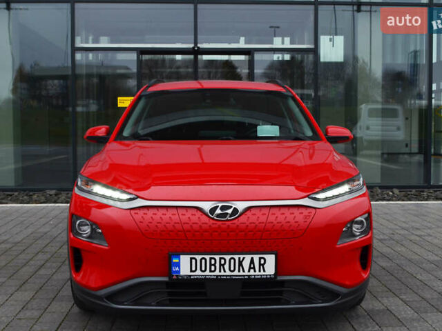 Красный Хендай Kona, объемом двигателя 0 л и пробегом 70 тыс. км за 19917 $, фото 1 на Automoto.ua