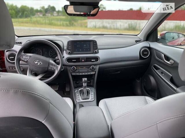 Красный Хендай Kona, объемом двигателя 1.59 л и пробегом 62 тыс. км за 17800 $, фото 9 на Automoto.ua