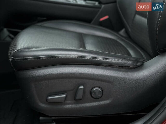 Красный Хендай Kona, объемом двигателя 0 л и пробегом 135 тыс. км за 17990 $, фото 34 на Automoto.ua