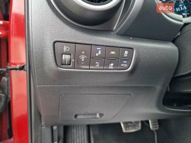 Червоний Хендай Kona, об'ємом двигуна 0 л та пробігом 79 тис. км за 16200 $, фото 25 на Automoto.ua