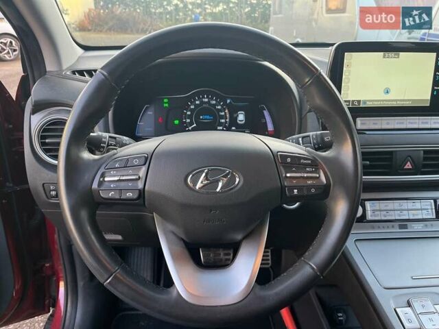 Червоний Хендай Kona, об'ємом двигуна 0 л та пробігом 57 тис. км за 16999 $, фото 18 на Automoto.ua