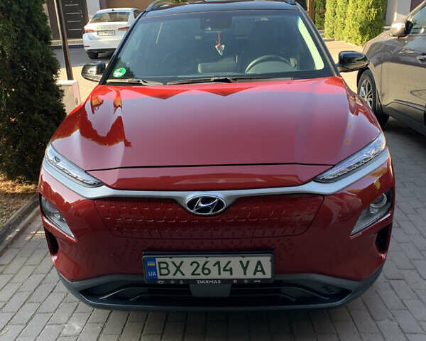 Красный Хендай Kona, объемом двигателя 0 л и пробегом 73 тыс. км за 17000 $, фото 1 на Automoto.ua