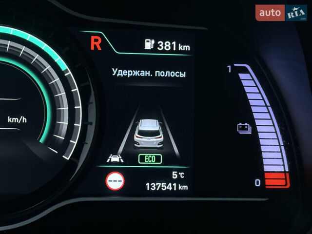 Красный Хендай Kona, объемом двигателя 0 л и пробегом 135 тыс. км за 17990 $, фото 50 на Automoto.ua