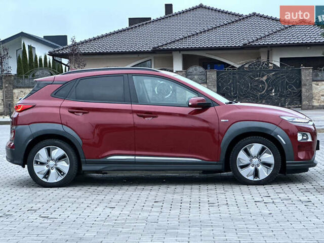 Красный Хендай Kona, объемом двигателя 0 л и пробегом 135 тыс. км за 17990 $, фото 3 на Automoto.ua