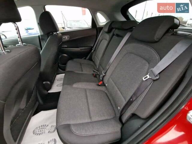 Червоний Хендай Kona, об'ємом двигуна 0 л та пробігом 79 тис. км за 16200 $, фото 40 на Automoto.ua