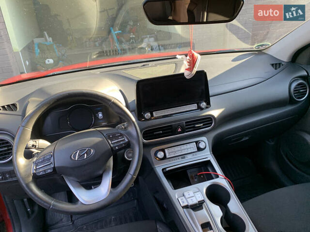 Красный Хендай Kona, объемом двигателя 0 л и пробегом 73 тыс. км за 17000 $, фото 9 на Automoto.ua