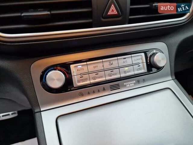 Красный Хендай Kona, объемом двигателя 0 л и пробегом 101 тыс. км за 16200 $, фото 35 на Automoto.ua