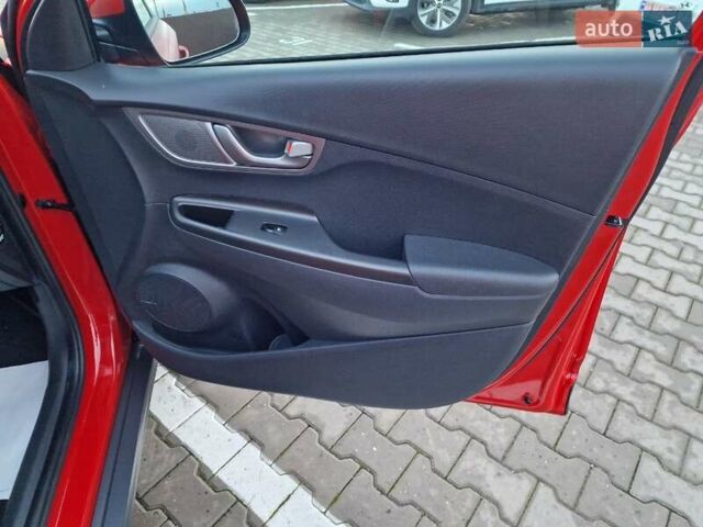 Красный Хендай Kona, объемом двигателя 0 л и пробегом 104 тыс. км за 17800 $, фото 48 на Automoto.ua