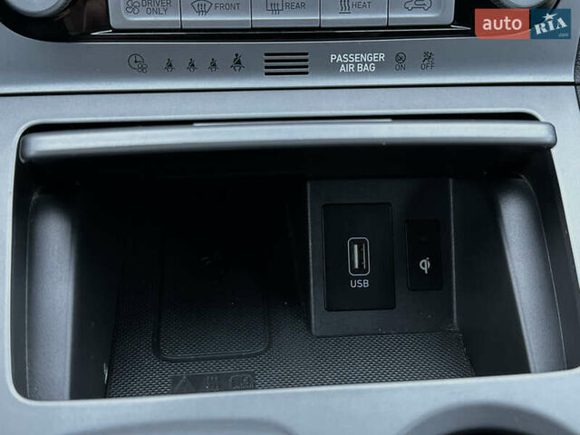 Красный Хендай Kona, объемом двигателя 0 л и пробегом 135 тыс. км за 17990 $, фото 44 на Automoto.ua