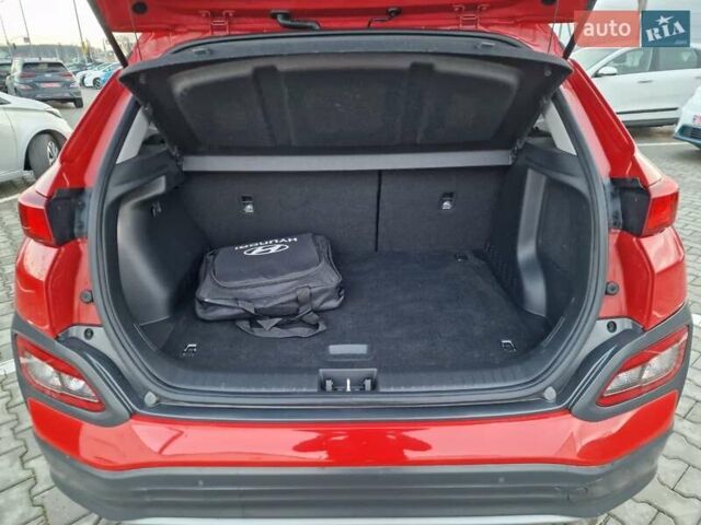 Красный Хендай Kona, объемом двигателя 0 л и пробегом 104 тыс. км за 17800 $, фото 53 на Automoto.ua